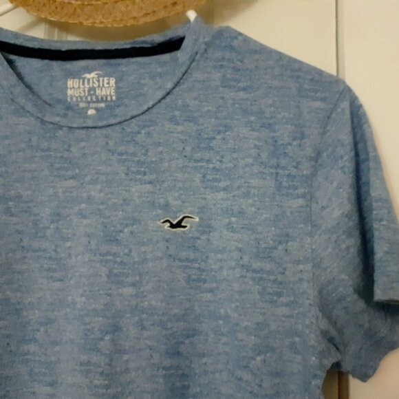Hollister Men's ShortSleeve Logo Icon Crew Must Have Collection Heather BlueTee - Picture 4 of 7